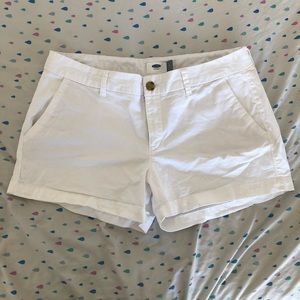 White Old Navy Chino Shorts Size 8